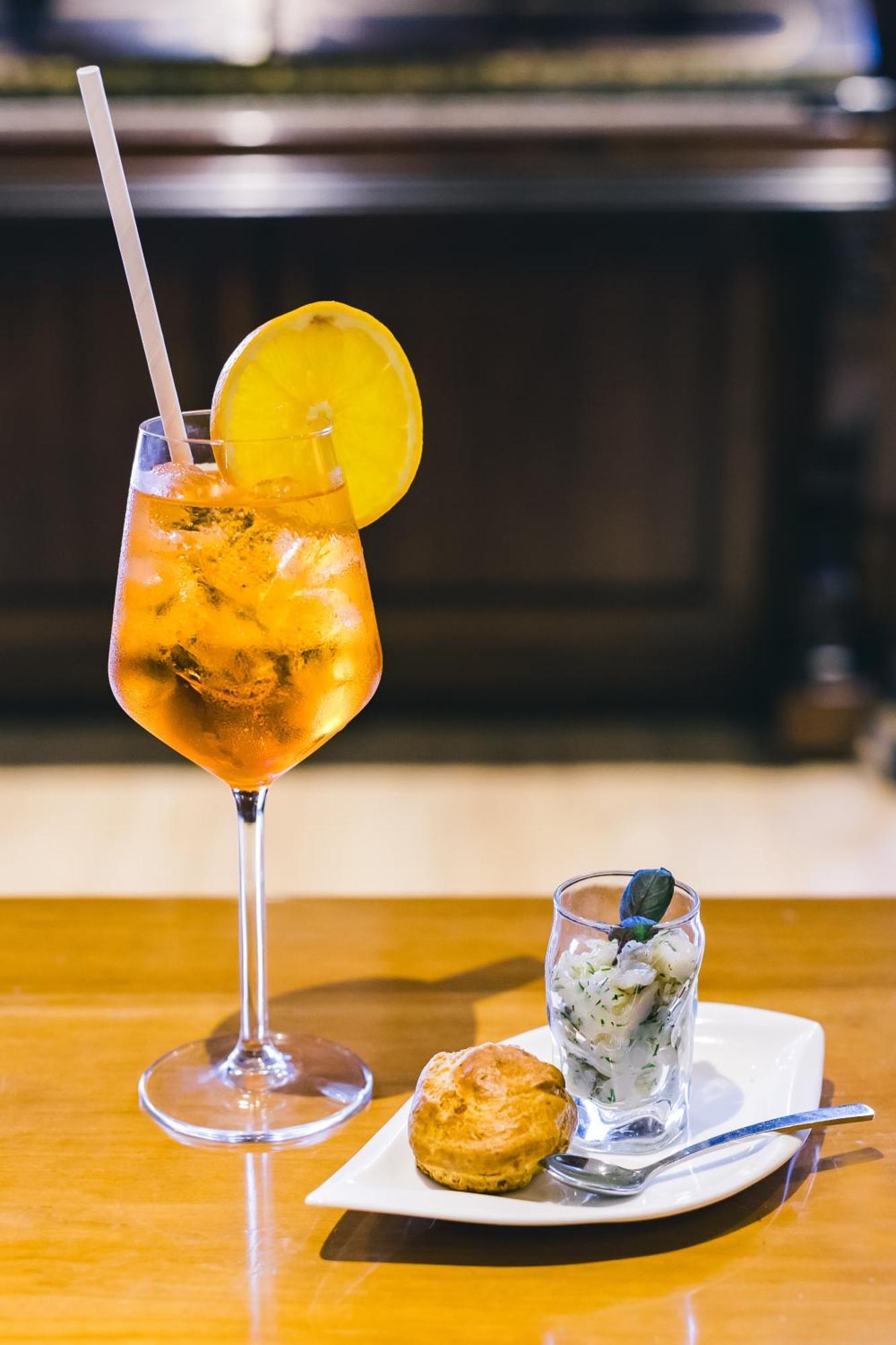 Logis Hotel & Restaurant Le Soleil D'Or 蒙蒂尼雷斯 外观 照片