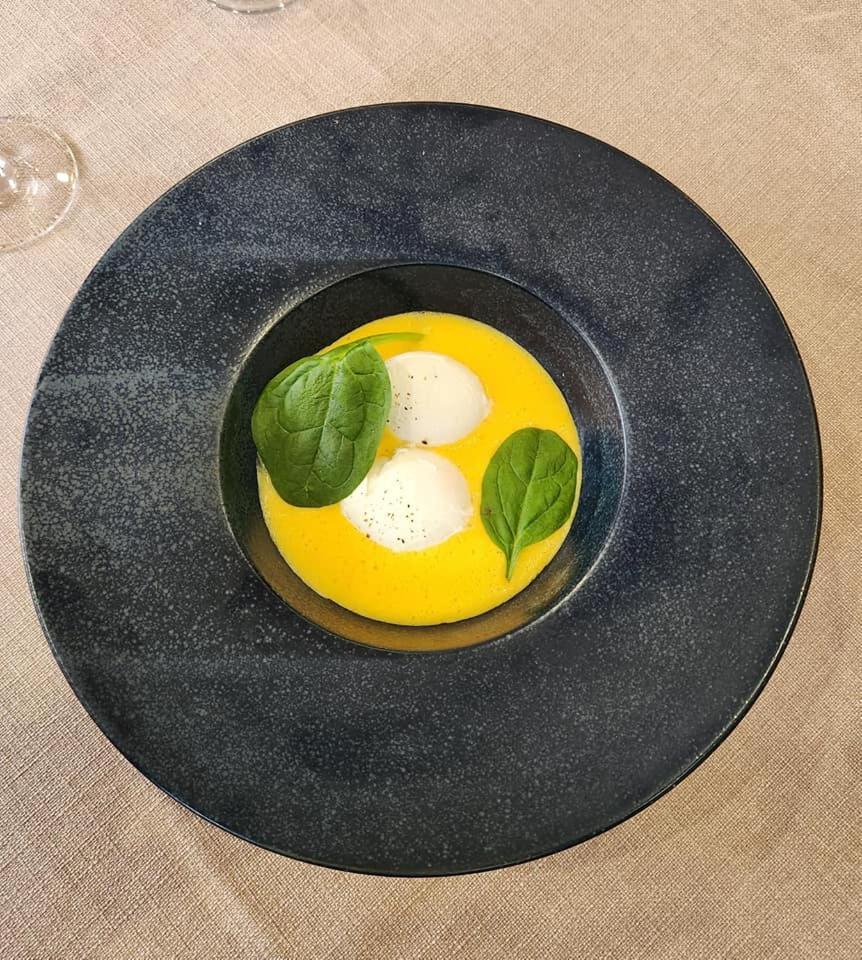 Logis Hotel & Restaurant Le Soleil D'Or 蒙蒂尼雷斯 外观 照片
